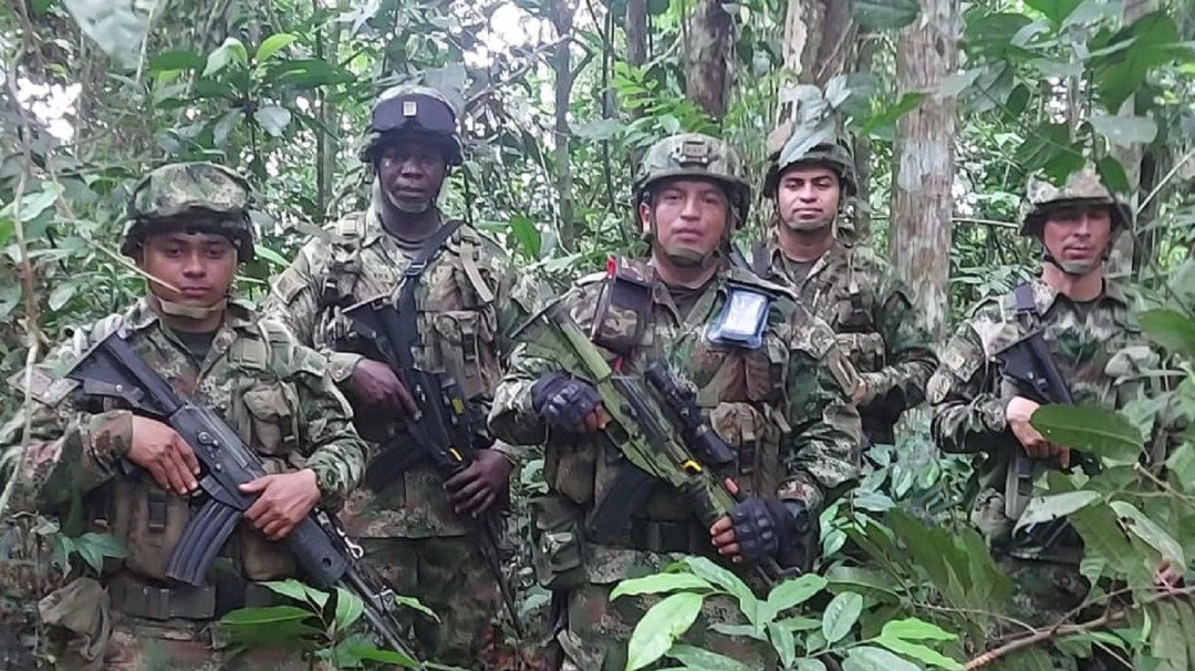 Tropa del Ejército incorruptible: rechazó sobornos de disidente FARC