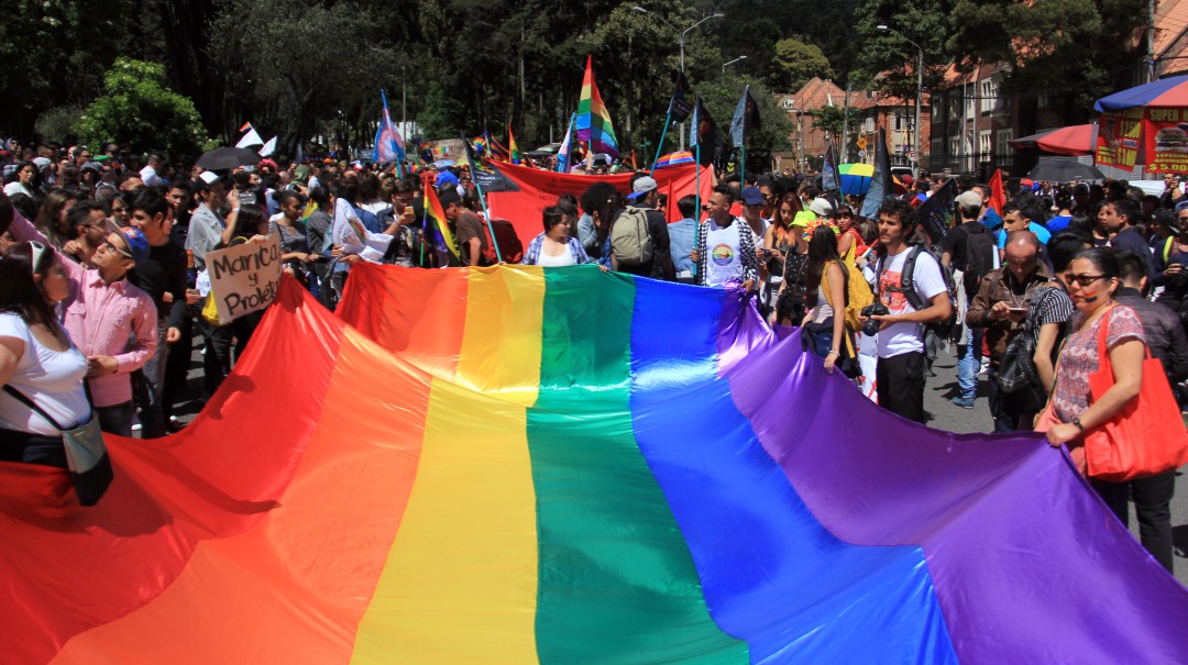 Pareja LGTBI denunció brutal agresión física