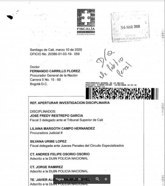 La funcionaria investigada por presuntamente estar al servicio de la mafia denunció a fiscales, agentes de Policía y Procuraduría. La funcionaria investigada por presuntamente estar al servicio de la mafia denunció a fiscales, agentes de Policía y Procuraduría.