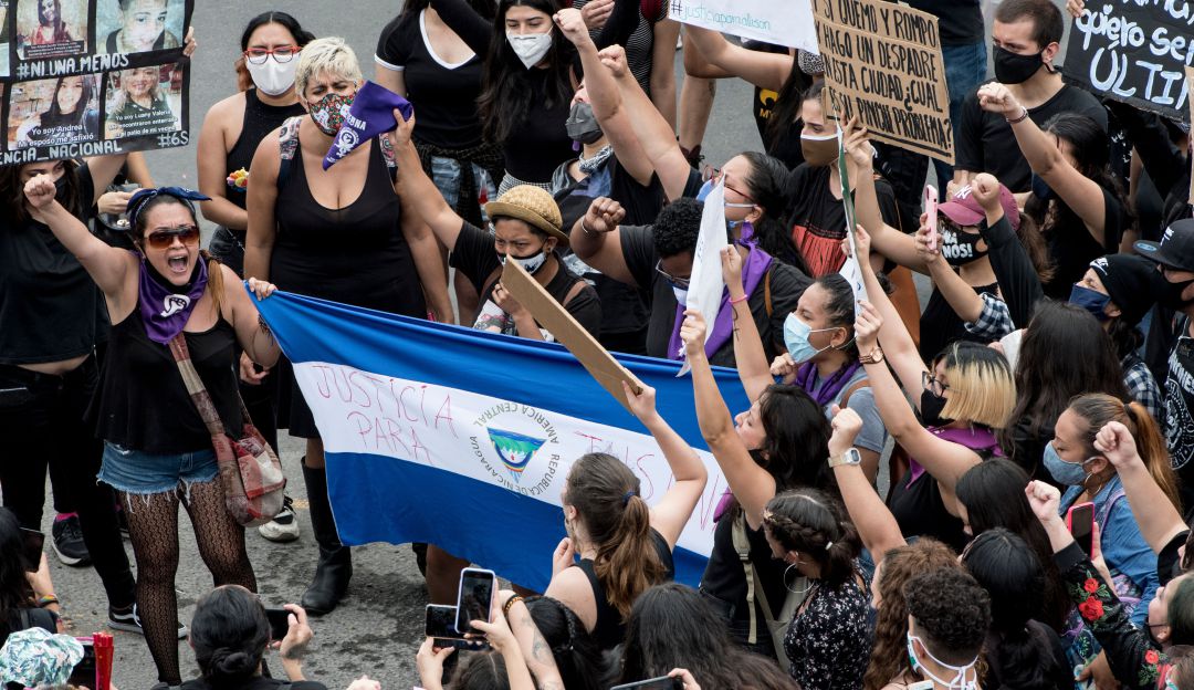 A pesar de la pandemia, durante los últimos meses se han mantenido las manifestaciones en rechazo a la violencia ejercida por oficiales venezolanos y nicaragüenses.