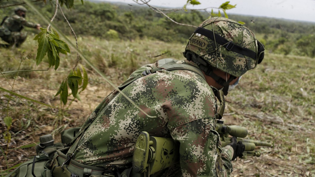 Investigan si muerte de soldado fue por vacuna de COVID-19