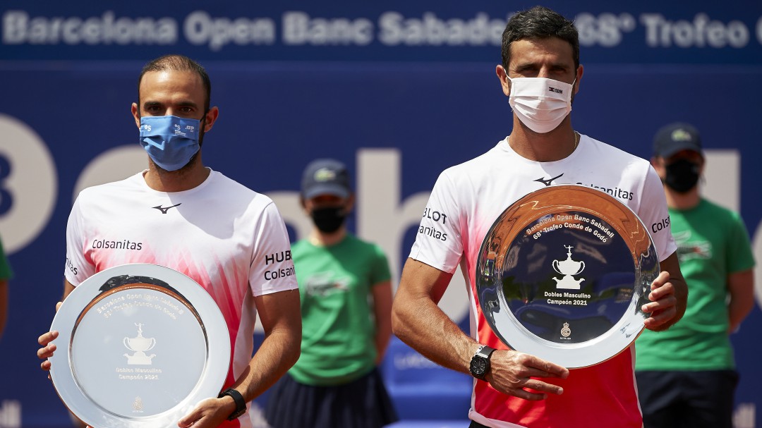Cabal y Farah: "Este título va dedicado al personal de salud en Colombia"