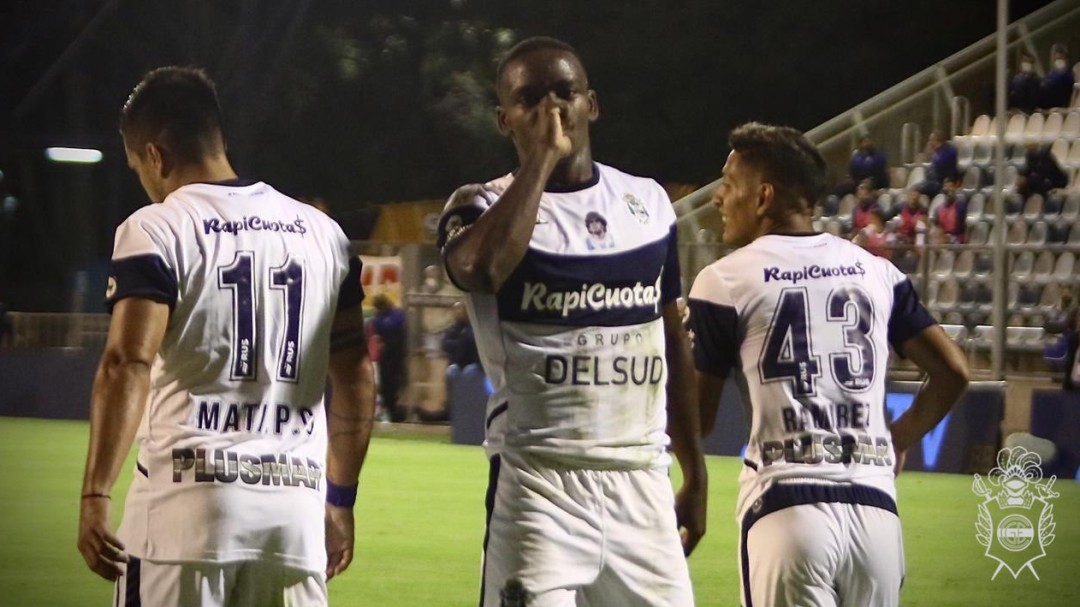Johan Carbonero le da la victoria a Gimnasia de la Plata en Argentina