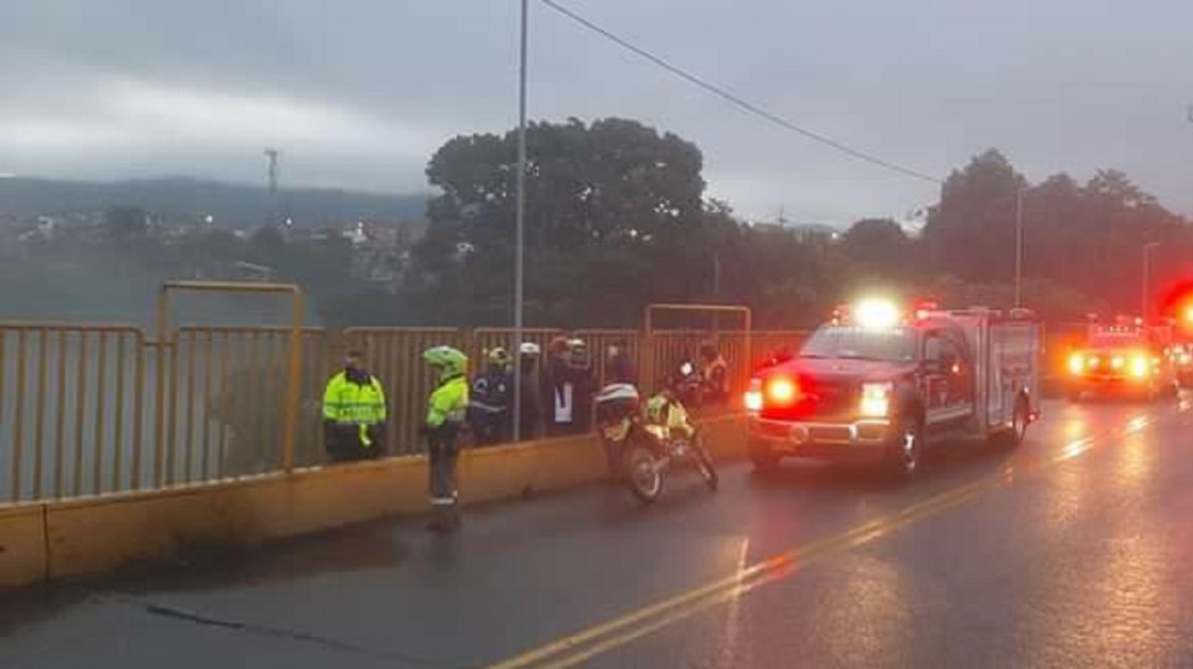Rescataron el cuerpo sin vida del hombre que cayó del puente La Florida