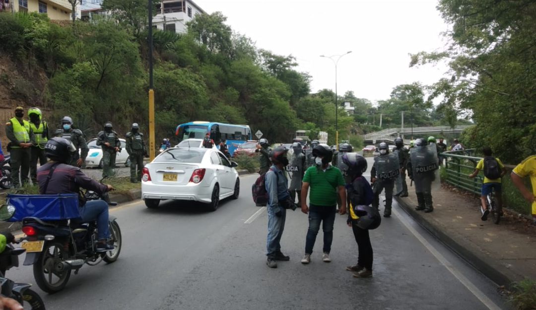 VIDEO: Plan tortuga de motociclistas en el área