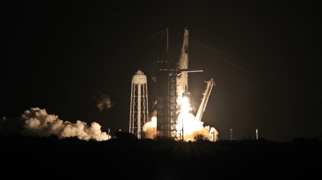 EN VIVO: Misión conjunta de la NASA y SpaceX vuelve a la Tierra