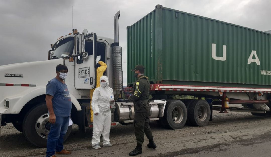 Autoridades buscan despejar todas las entradas a la ciudad de Cali, por Palmira, por Candelaria y por Yumbo.