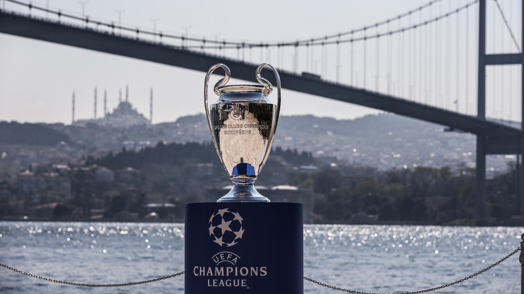 UEFA mantiene la final de Champions en Estambul a pesar del confinamiento