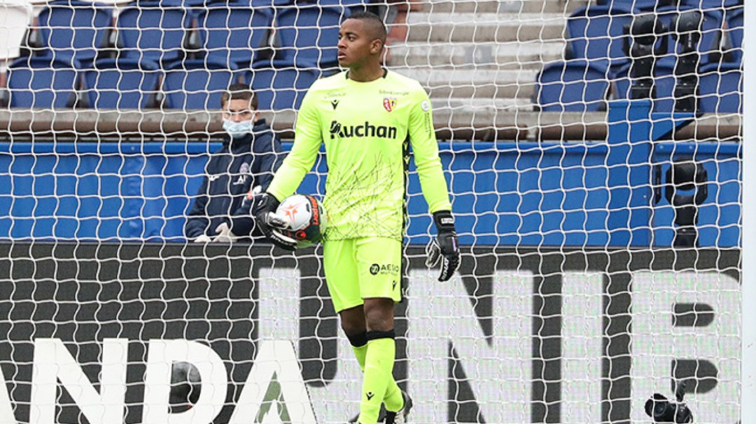 Correcto debut de Wuilker Fariñez en Liga pese a derrota contra PSG