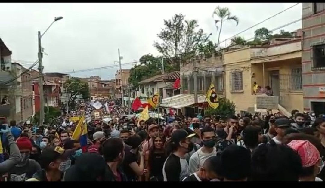 Marcha por las calles de Medellín