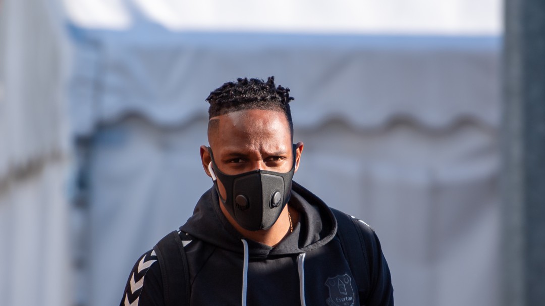 Yerry Mina saldría del Everton FC con destino a Napoli