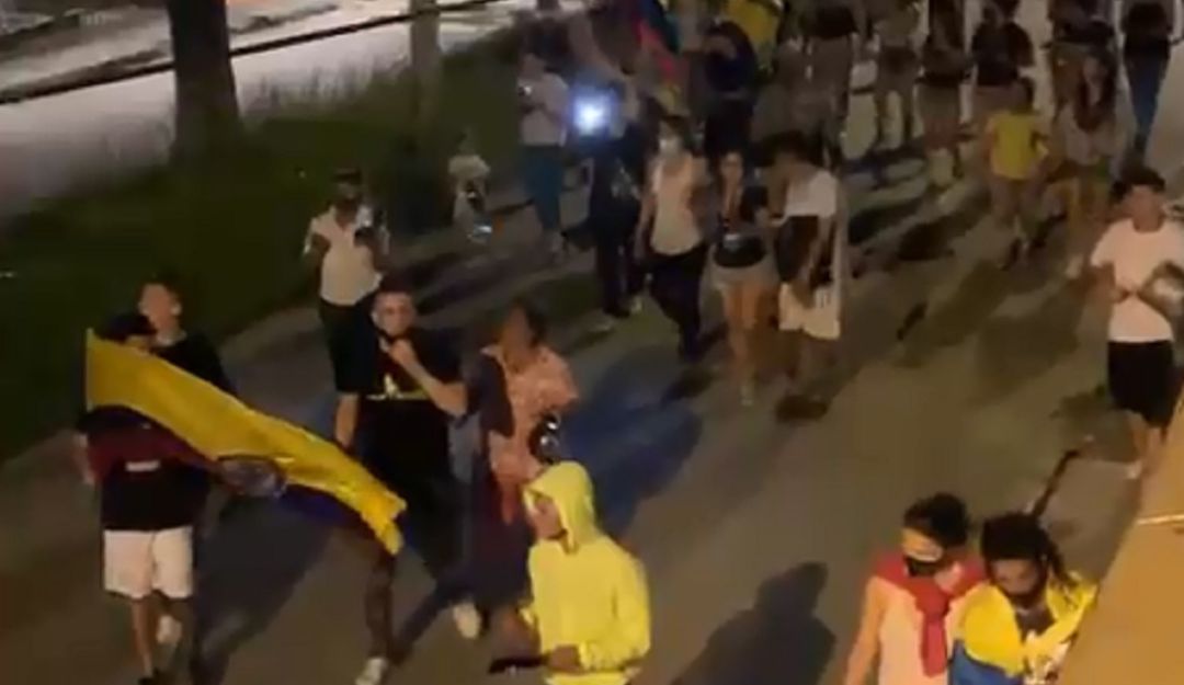 Cacerolazo en barrios y comunas en Armenia