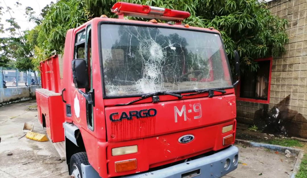 La agresión se produjo durante la persecución a grupo de uniformados de Policía