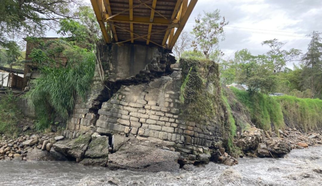 Emergencia invernal dejó sin puente vehicular al municipio de Guayatá.