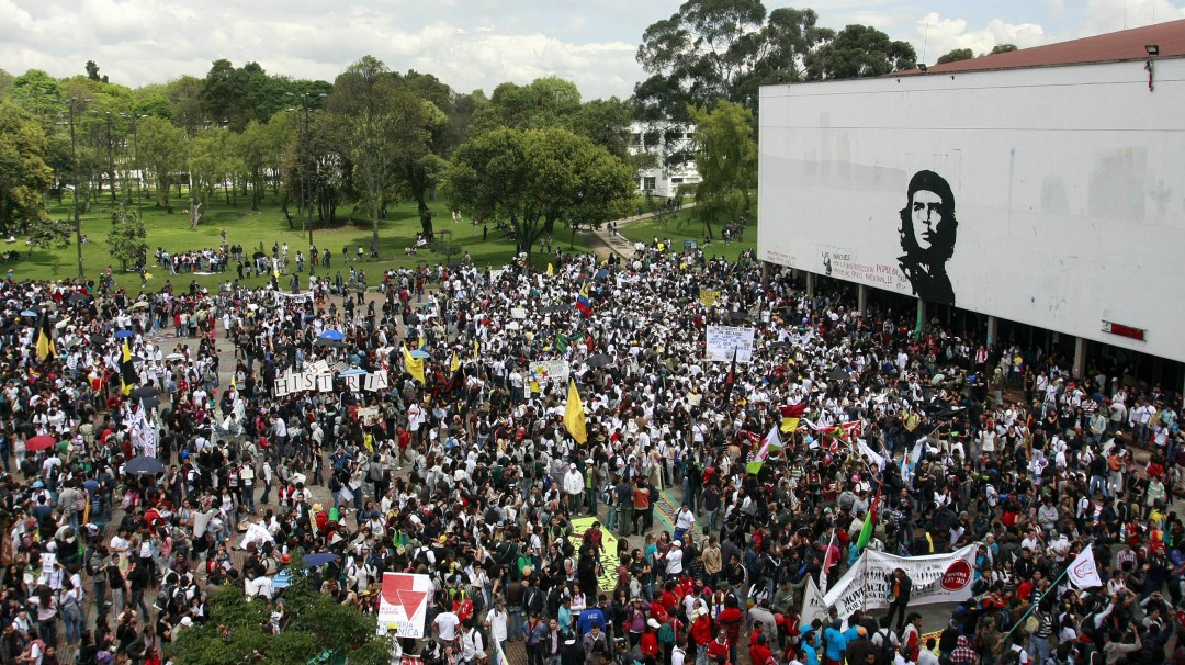 Universidades llaman al Gobierno al diálogo para buscar soluciones