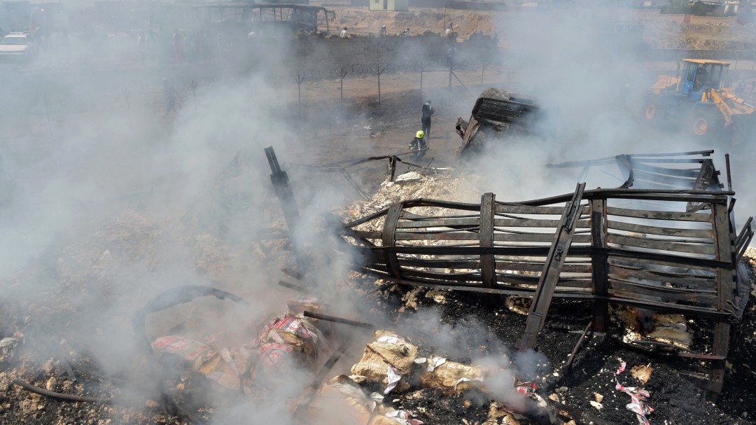 Al menos 25 muertos y 52 heridos en explosión cerca de escuela afgana