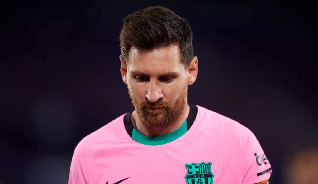 Lionel Messi se lamenta tras el empate del Levante. Lionel Messi se lamenta tras el empate del Levante.