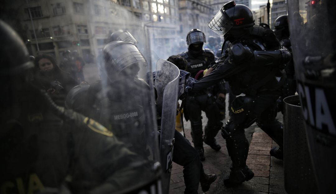 Intervención del Esmad en medio de las manifestaciones en Colombia