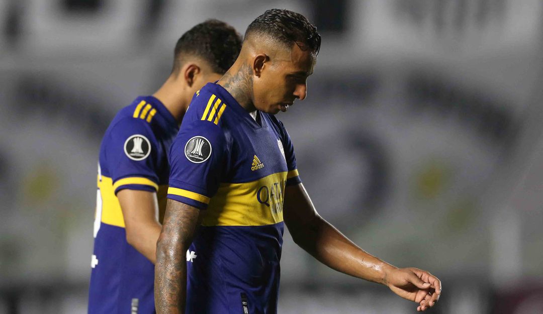 Sebastián Villa se lamenta tras la derrota en Brasil ante Santos. Sebastián Villa se lamenta tras la derrota en Brasil ante Santos.