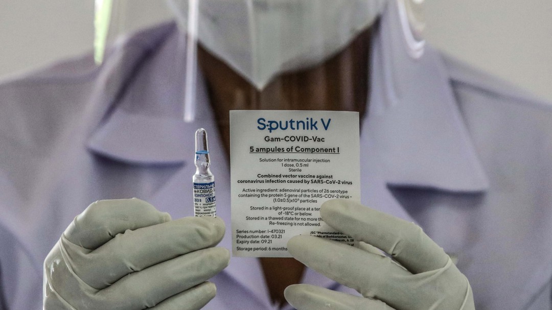Argentina podrá comerciar vacuna Spuntik V desarrollada localmente