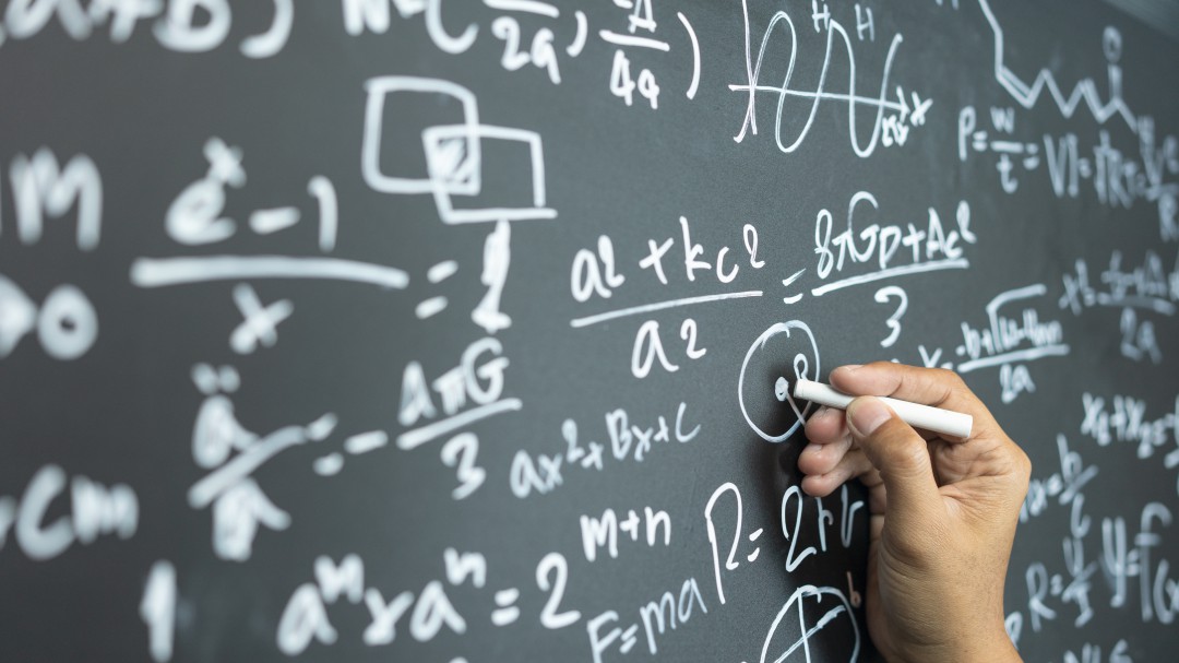Abren convocatoria para estudios de maestria de docentes