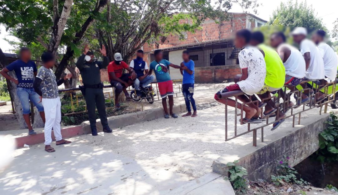Se realizó acercamiento con jóvenes de los barrios La Candelaria, San Francisco, La Esperanza y Perimetral, con el fin evitar confrontaciones Se realizó acercamiento con jóvenes de los barrios La Candelaria, San Francisco, La Esperanza y Perimetral, con el fin evitar confrontaciones