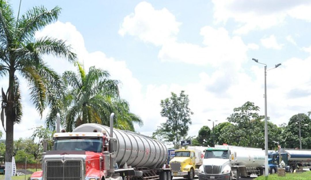 Gremios esperan desbloqueo de carreteras Gremios esperan desbloqueo de carreteras