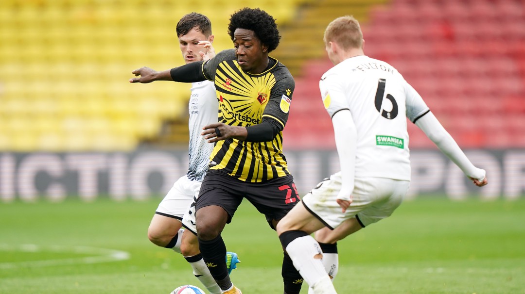 Carlos Sánchez se va del Watford FC tras conseguir el ascenso
