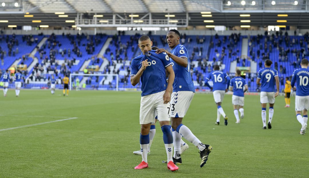 Yerry Mina festeja el gol junto a Richarlison. Yerry Mina festeja el gol junto a Richarlison.