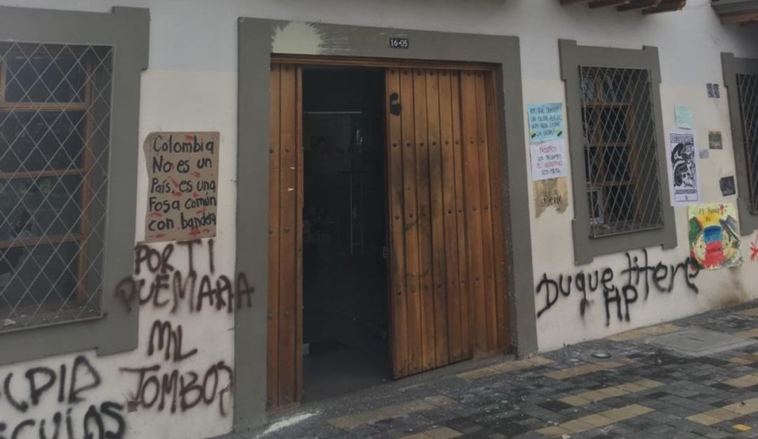 Daños a edificaciones públicas Daños a edificaciones públicas