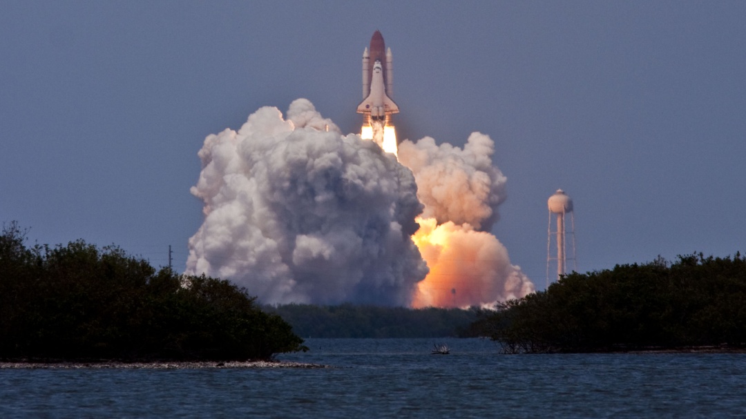 ¿Solo para millonarios? Se abrió puja por asiento para viajar al espacio