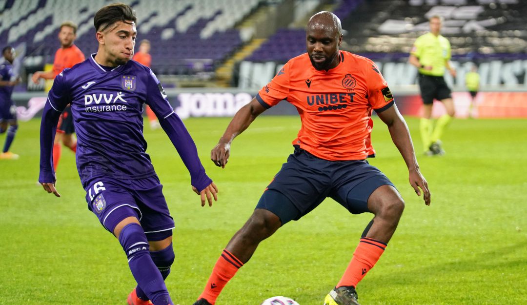 Éder Álvarez Balanta (naranja), campeón de la LIga Belga con el Club Brujas Éder Álvarez Balanta (naranja), campeón de la LIga Belga con el Club Brujas