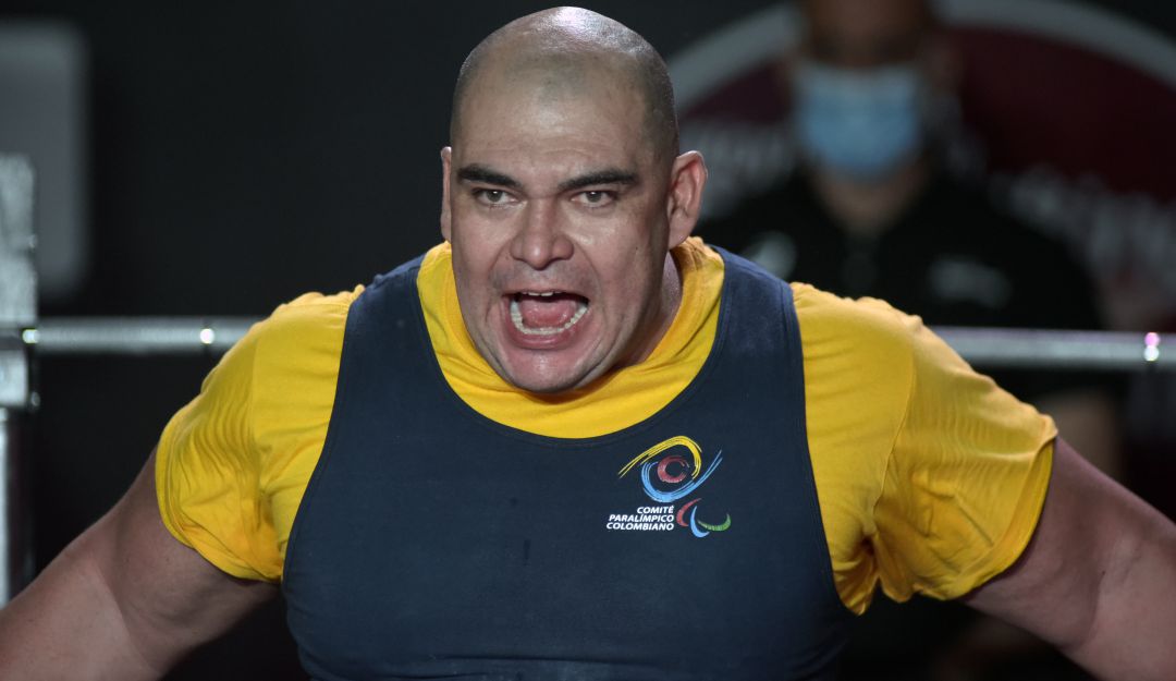 Jhon Freddy Castañeda, levantador de pesas colombiano. Jhon Freddy Castañeda, levantador de pesas colombiano.