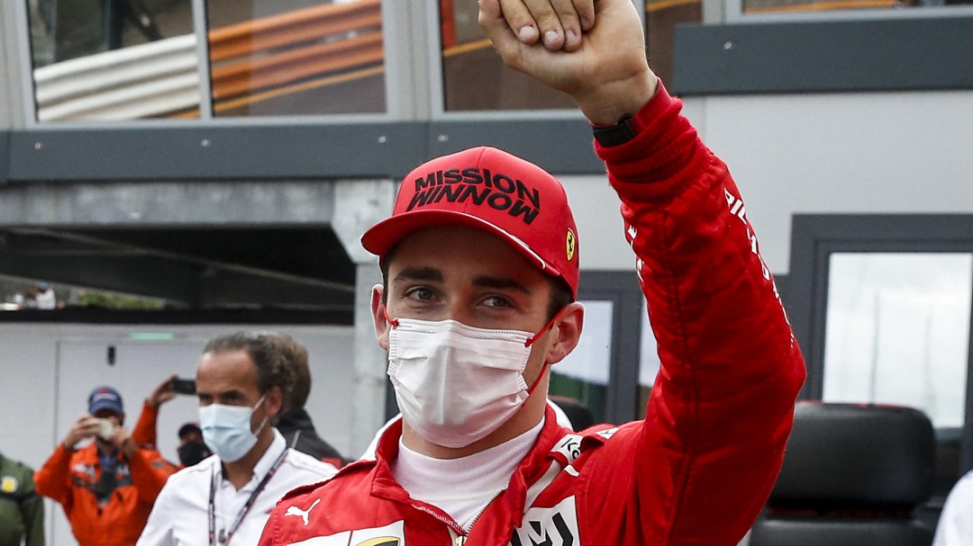 Charles Leclerc celebra la Pole en casa, tras ser el más rápido en Mónaco