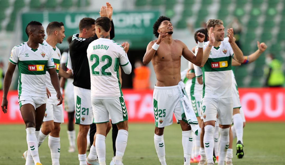 Elche evita el descenso en España luego de terminar en el puesto 17° de LaLiga con 36 puntos. Elche evita el descenso en España luego de terminar en el puesto 17° de LaLiga con 36 puntos.