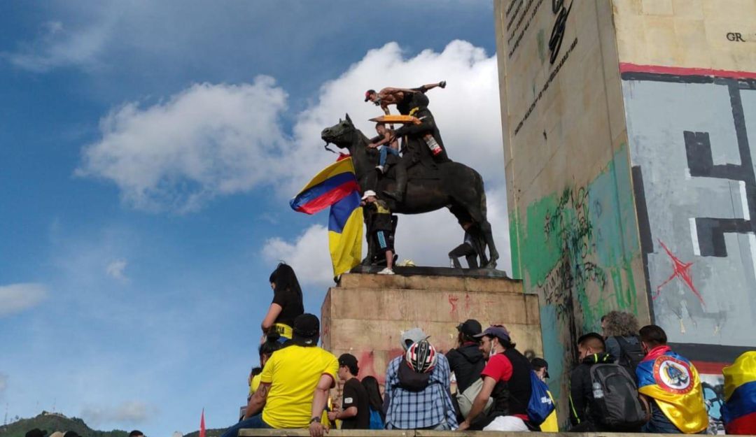 Estatua de Bolívar Ecuestre Estatua de Bolívar Ecuestre