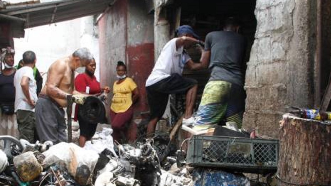 Incendio en Bazurto dejó cuantiosas pérdidas materiales