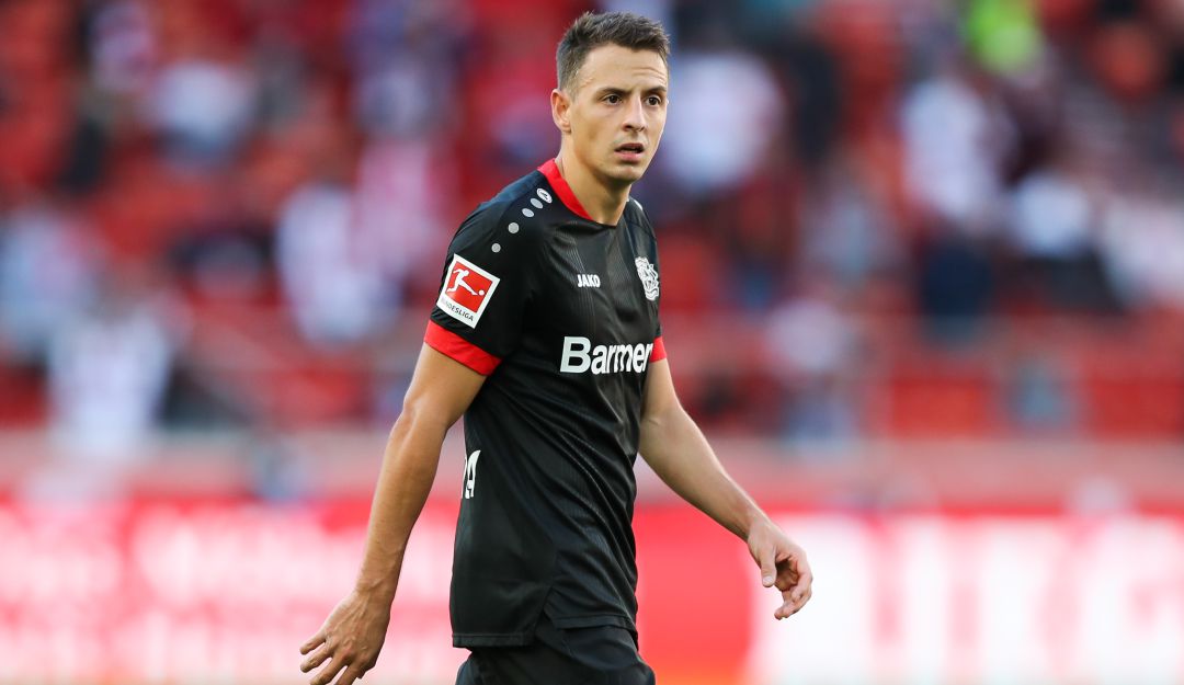 Santiago Arias vuelve al quirófano por antigua lesión Santiago Arias vuelve al quirófano por antigua lesión