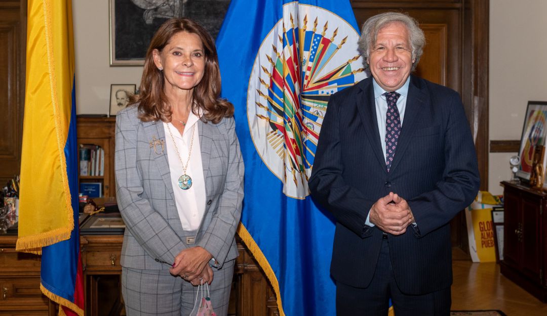 La vicepresidenta y canciller, Marta Lucía Ramírez, y el Secretario General de la OEA, Luis Almagro. La vicepresidenta y canciller, Marta Lucía Ramírez, y el Secretario General de la OEA, Luis Almagro.