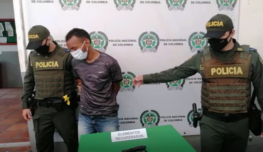 Esta persona al parecer había hurtado a una funcionaria de una institución educativa, en el barrio Blas de Lezo Esta persona al parecer había hurtado a una funcionaria de una institución educativa, en el barrio Blas de Lezo
