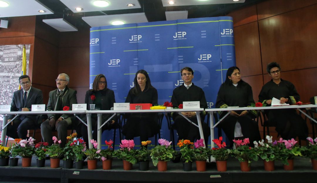 Entrega informe del Partido Comunista Colombiano a la Jurisdicción Especial para la Paz Entrega informe del Partido Comunista Colombiano a la Jurisdicción Especial para la Paz