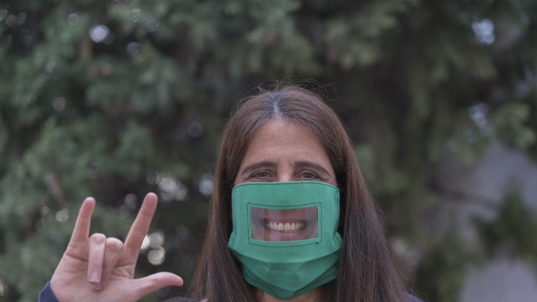 Proyecto que busca promover tapabocas inclusivos, aprobado en último debate