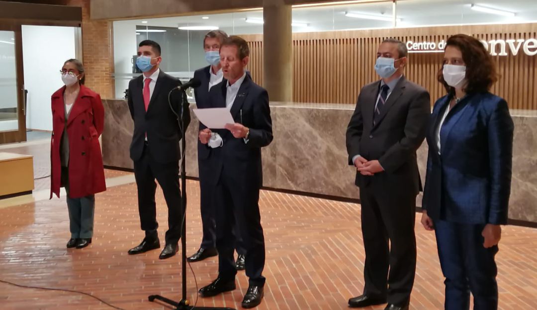 El consejero presidencial, Emilio Archila, habla de las conclusiones tras otro fallido intento de negociación con el Comité del Paro. El consejero presidencial, Emilio Archila, habla de las conclusiones tras otro fallido intento de negociación con el Comité del Paro.
