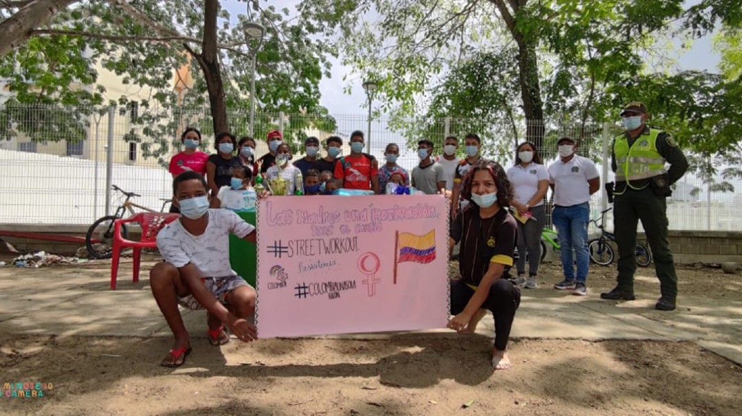 Policía acompañó a las madres con un campeonato relámpago en Cartagena