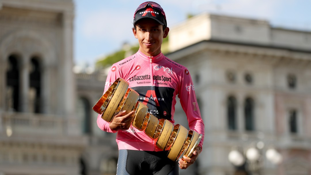 "Egan Bernal es un superdotado": Escritor Mauricio Silva