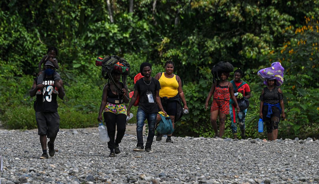 Un grupo de migrantes tras cruzar el Tapón del Darién. Un grupo de migrantes tras cruzar el Tapón del Darién.