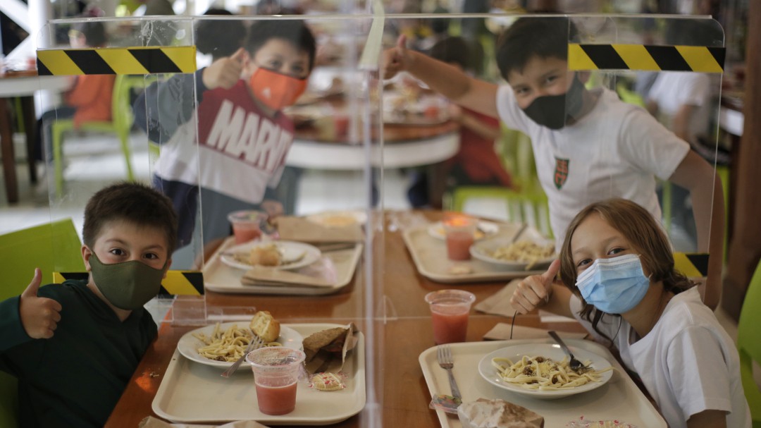 A segundo debate el proyecto que prohibiría bebidas azucaradas en colegios