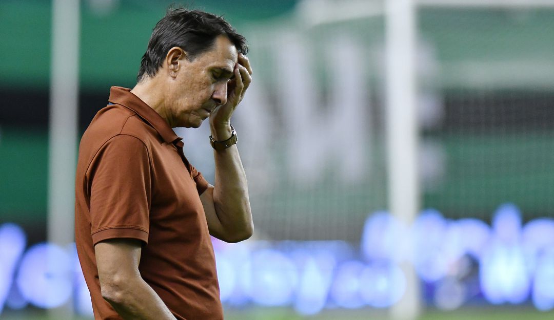 Alexandre Guimaraes deja de ser el técnico de Atlético Nacional Alexandre Guimaraes deja de ser el técnico de Atlético Nacional