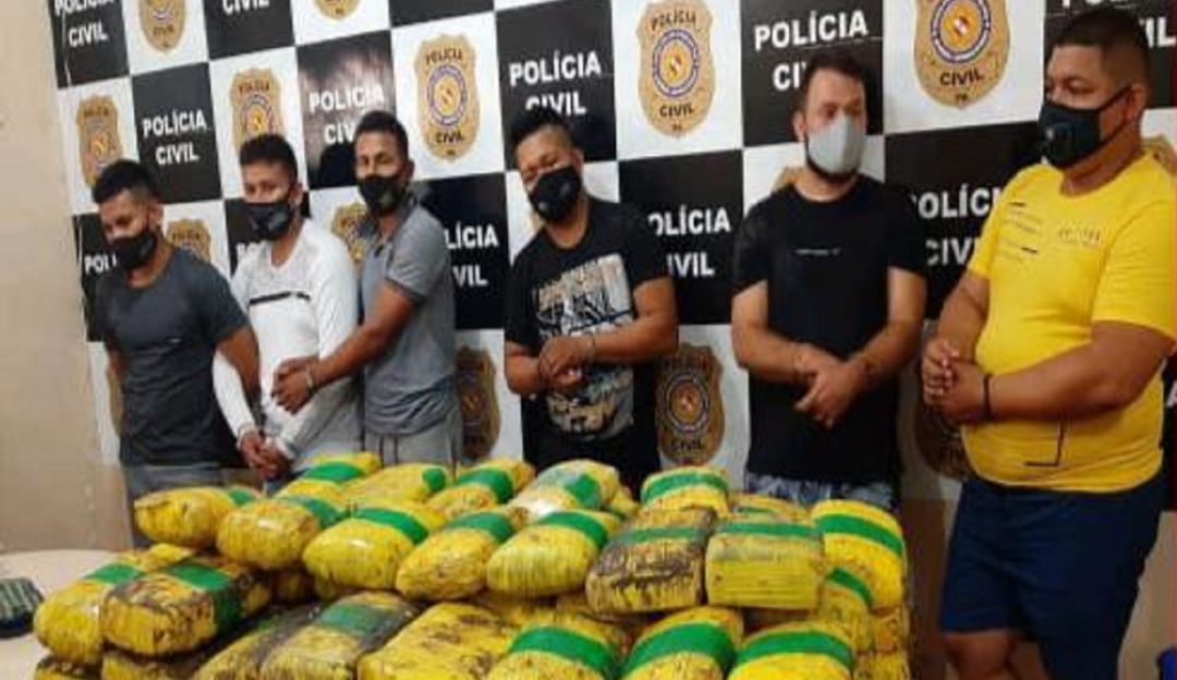 Las disidencias estarían usando los ríos Putumayo y Caquetá para venderla a mafias brasileñas. Las disidencias estarían usando los ríos Putumayo y Caquetá para venderla a mafias brasileñas.