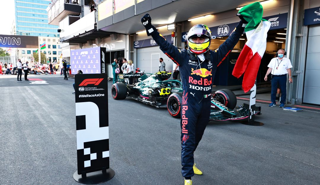 En Bakú, el mexicano Sergio Pérez gana su primera carrera de F1 con RedBull En Bakú, el mexicano Sergio Pérez gana su primera carrera de F1 con RedBull